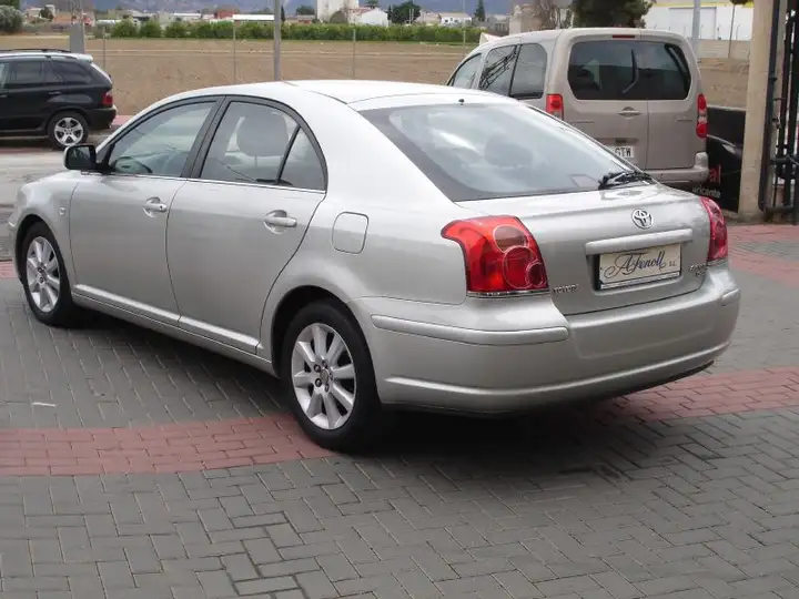 Toyota Avensis 2.0D-4D Executive