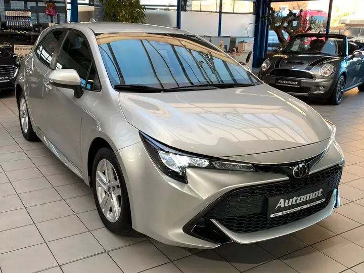 Toyota Corolla 1.2T Comfort*LED*Navi*SHZ