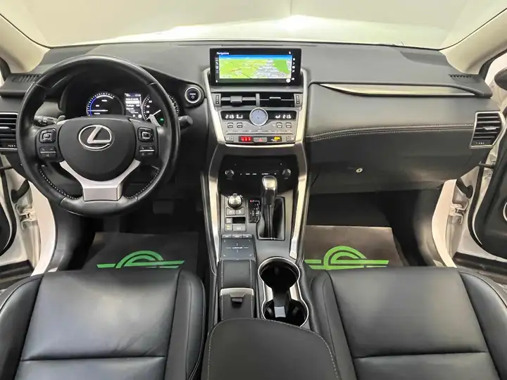 Lexus NX 300h Hybrid 4WD Premium ACC|RETROCAMERA|CARPLAY