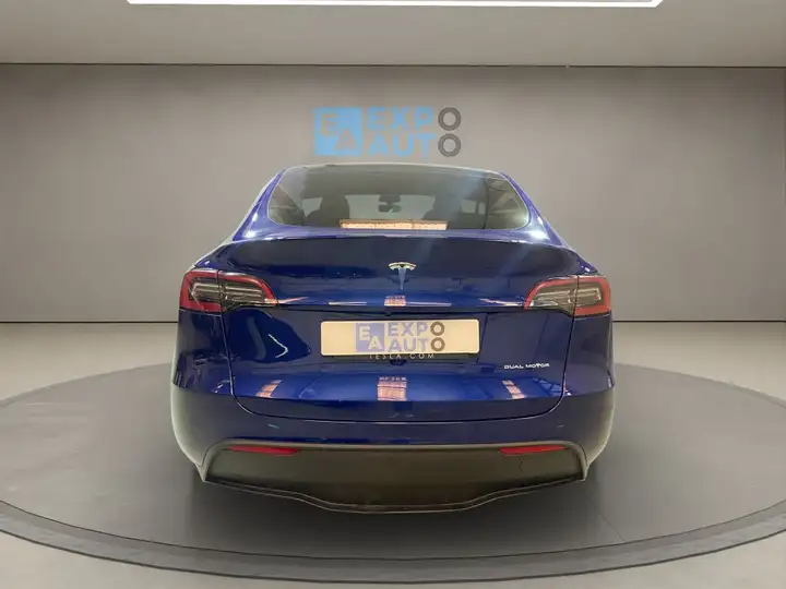 Tesla Model Y GRAN AUTONOMIA 4WD
