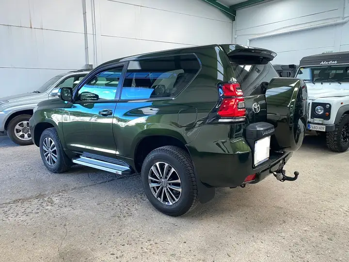 Toyota Land Cruiser D-4D GX