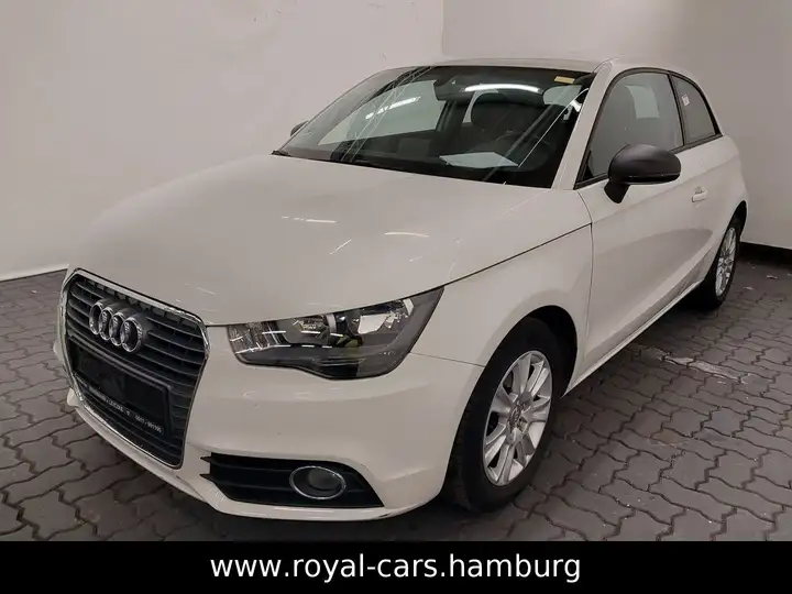 Audi A1 attraction KLIMA*SHZ*EINPARKHILFE*8x Bereift