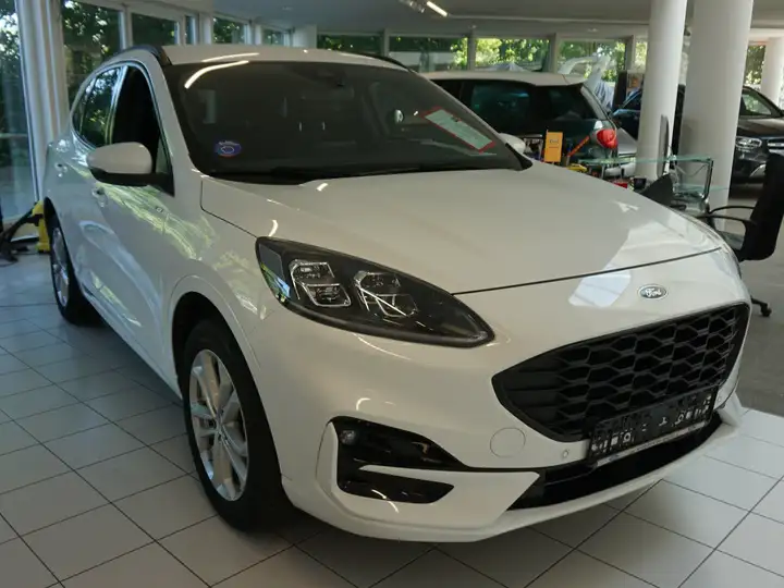 Ford Kuga Plug-In Hybrid ST-Line X 2.5l PHEV 225 PS AK