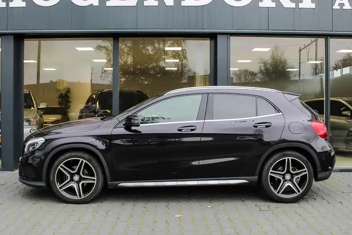 Mercedes-Benz GLA 180 AMG NAVI LED XENON PDC