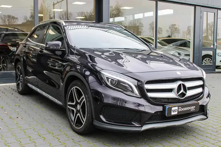 Mercedes-Benz GLA 180 AMG NAVI LED XENON PDC