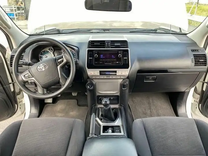 Toyota Land Cruiser D-4D GX