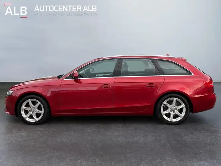Audi A4 Kombi 2.0 TDI/NAVI/SHZ/KLIMA/2 HAND/