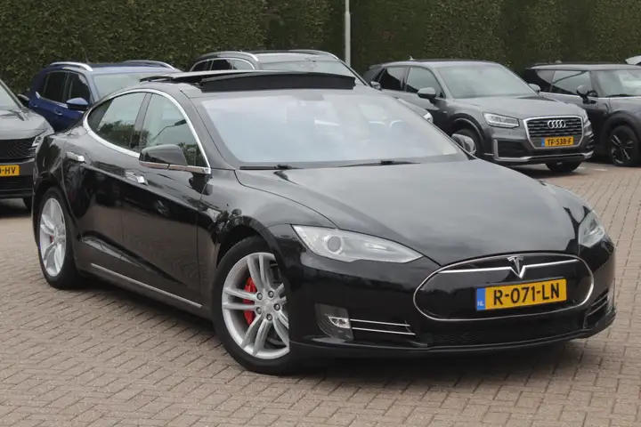 Tesla Model S 85 Signature Performance / Panoramadak / Camera /