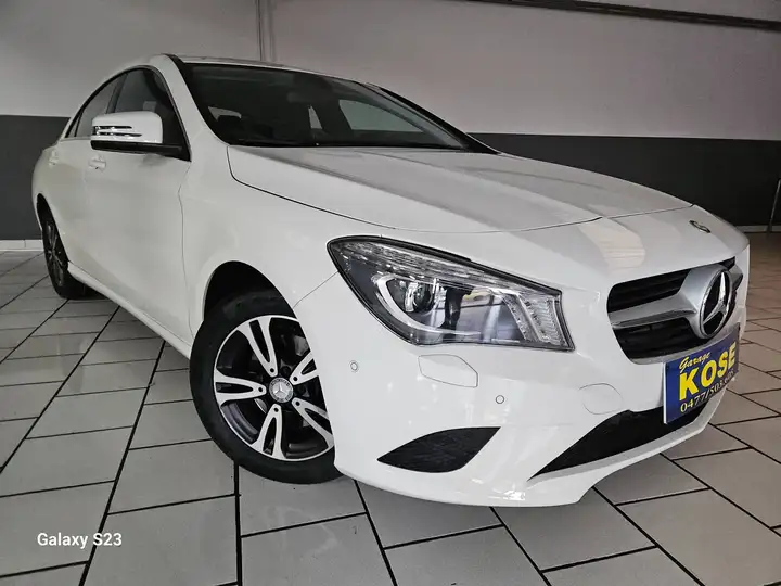 Mercedes-Benz CLA 180 CLA180//CUIR+TISSU/CLIM/NAVIGATION//XENON/CAR-PASS