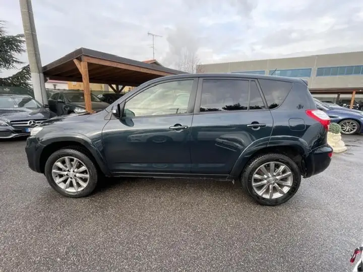 Toyota RAV 4 RAV4 2.2 D-4D 150 CV Lounge 4x4