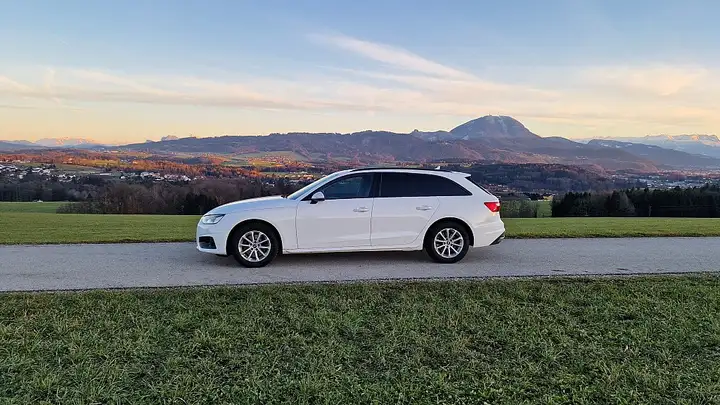 Audi A4 Avant 30 TDI S-tronic, LED, Keyless go, Vorbere...