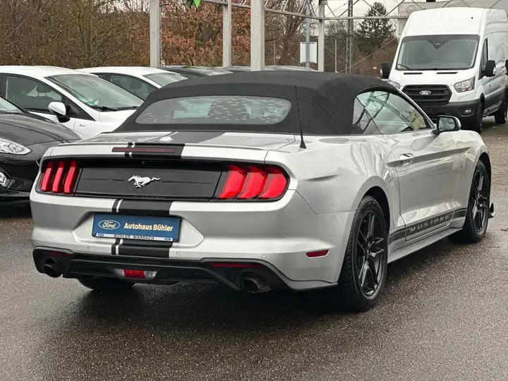 Ford Mustang 2.3 EcoBoost Convertible