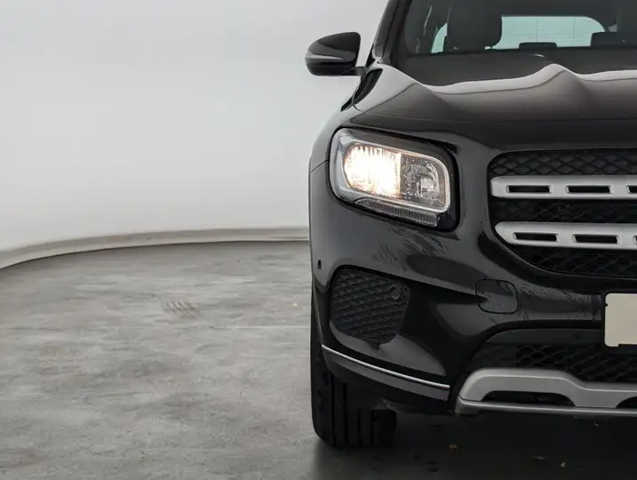 Mercedes-Benz GLB 180 GLB 180 (EURO 6d) NAVI+RFK+TEMP+SHZ+ Klima/eFH.