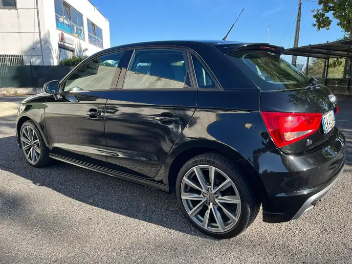 Audi A1 SPB 1.6 TDI Ambition S LINE