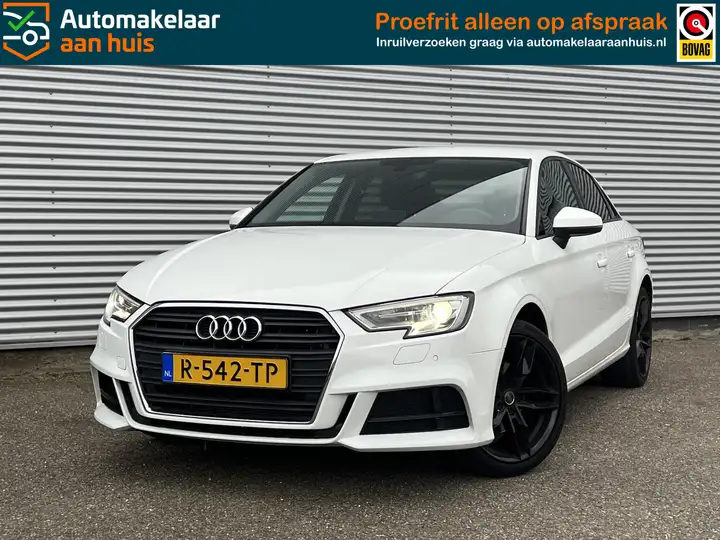 Audi A3 SEDAN 1.0TFSI LMV NAVI Black/white