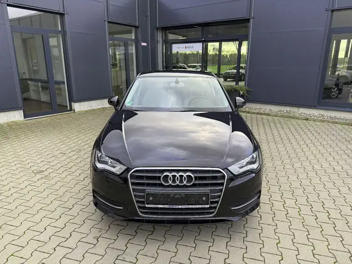 Audi A3 1,8 TFSI Attraction AHK