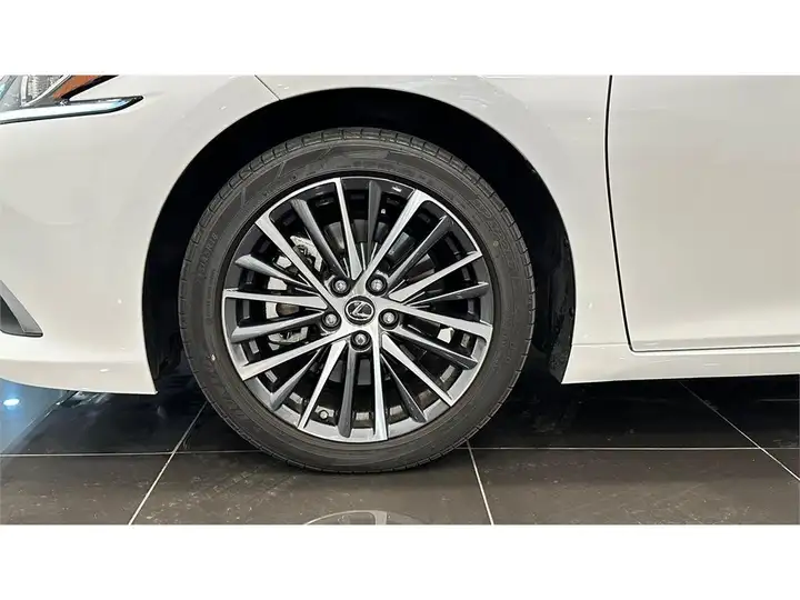 Lexus ES 350 SEDÁN PREMIUM 2.5 Hibrido HEV CVT (2WD)