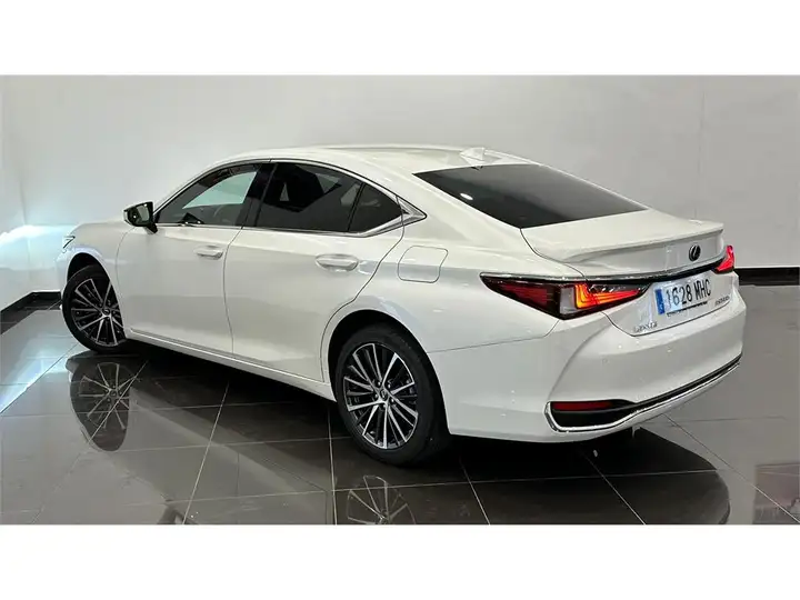 Lexus ES 350 SEDÁN PREMIUM 2.5 Hibrido HEV CVT (2WD)